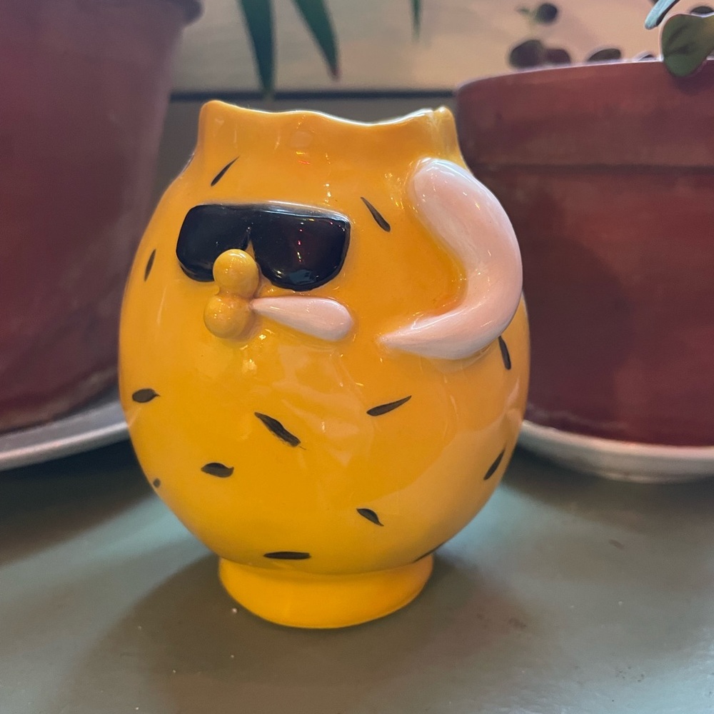 Bad lemon ceramic vase- egle zvirblyte